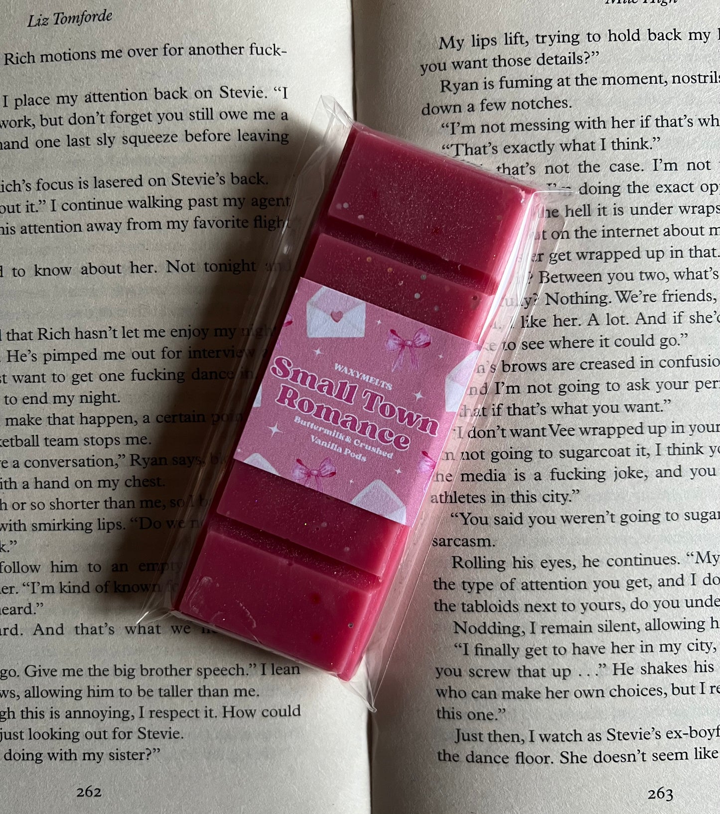 ‘Small Town Romance’ Snapbars